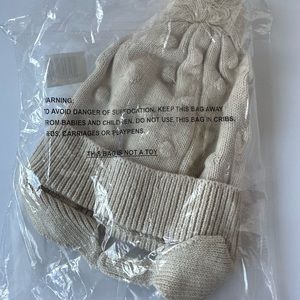 NWT oatmeal Beige girls beanie hat size 12-24m